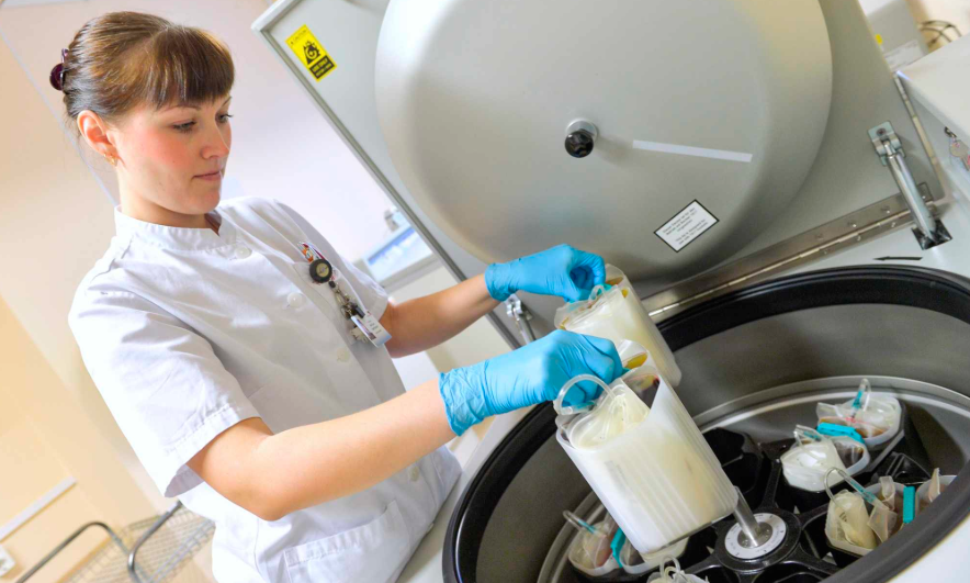 Understanding the Role of Blood Bank Centrifuge Manufacturer